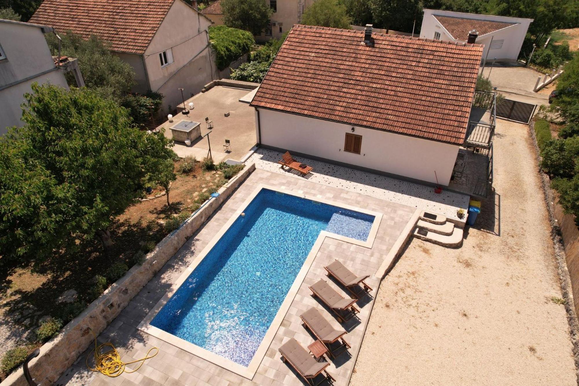 Holiday Home Tone, Makarska - Drum Extérieur photo